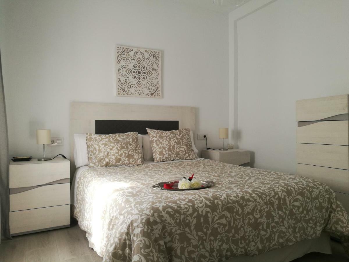 Piso Con Terraza Y Vistas Espectaculares Apartment Carmona  Exterior photo